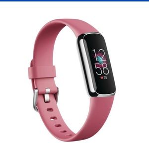 Fitbit Luxe in Orchid.
